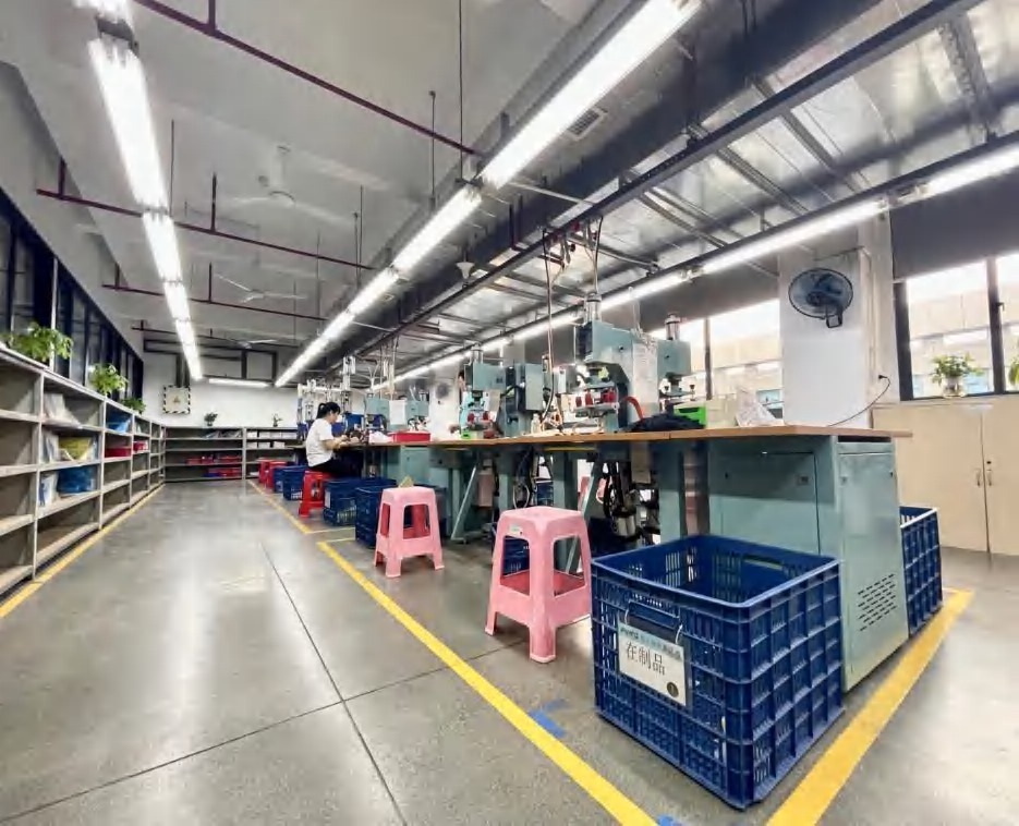 QVO shoes Core factory JZ, High-Frequency Welding Workshop 02