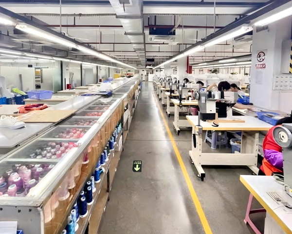 QVO shoes Core factory JZ, DEVELOPMENT CENTER AND SAMPLE-MAKING CAPABILITIES 07