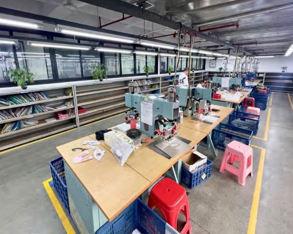 QVO shoes Core factory JZ, High-Frequency Welding Workshop 01